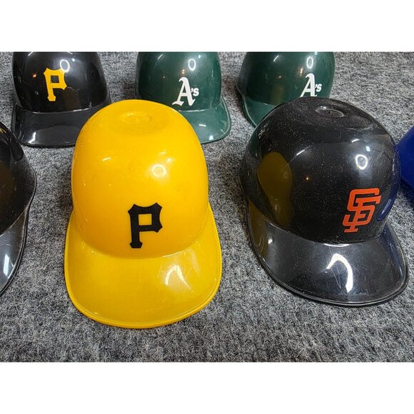 Mini MLB Baseball Batting Helmet Collection Featuring 9 Teams Vintage Plastic - Picture 5 of 8